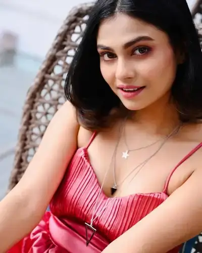 Call Girls Service in Shrigonda
